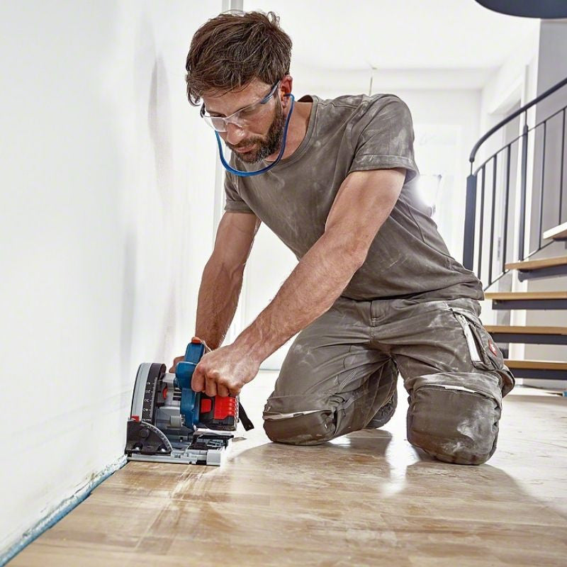 Scie circulaire plongeante sans fil BOSCH 0615990M0A - BITURBO GKT 18V-52 GC + 2 x 5.5Ah + rail